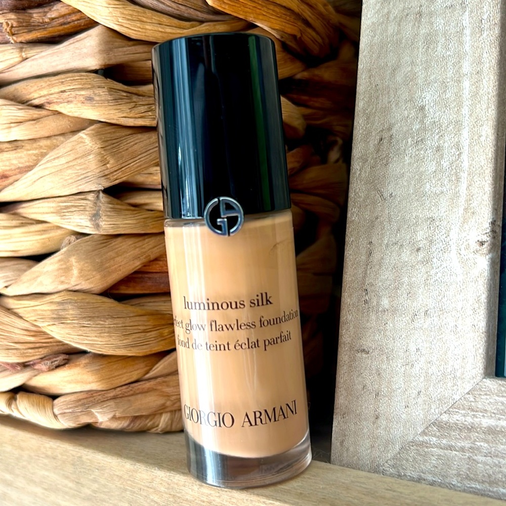 New unused Giorgio Armani foundation